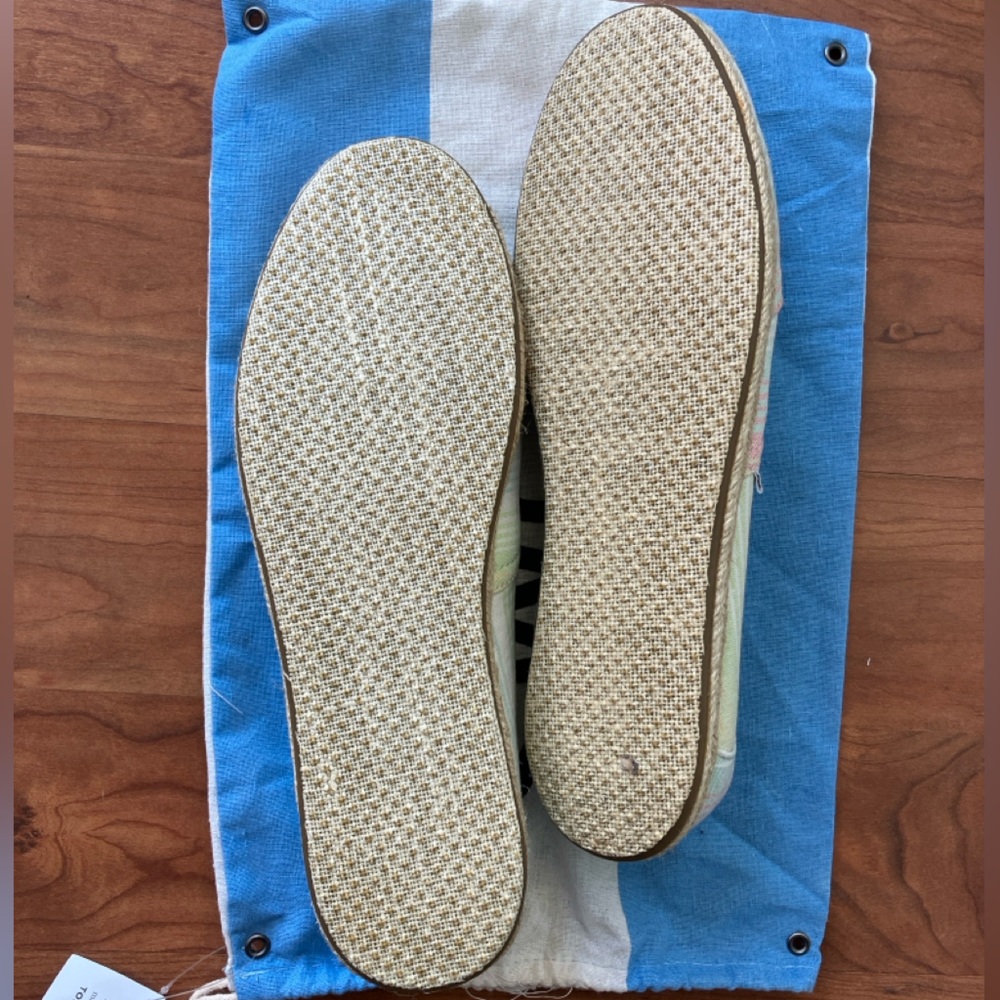 TOMS pastel striped alpargata shoes size 10 - Picture 2 of 6